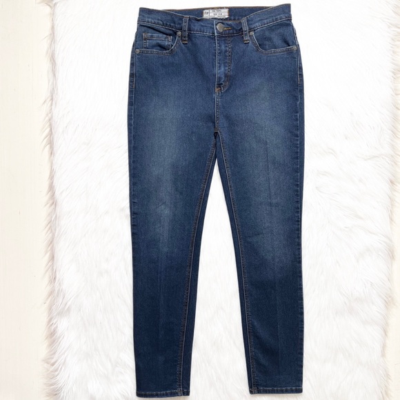 Free People High Waist Medium Wash Cropped  Skinny Jeans - Picture 2 of 10